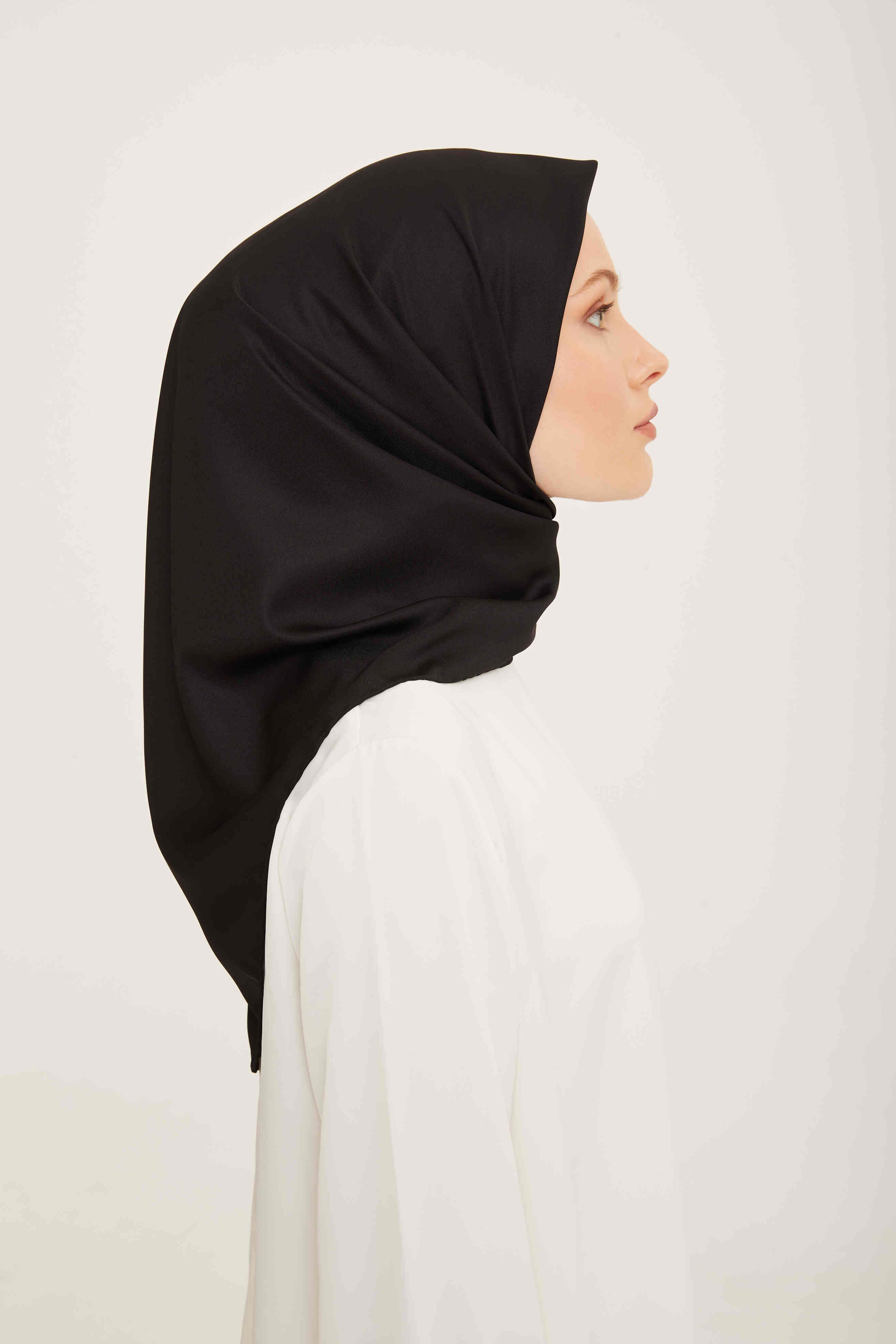 Armine Sport Siyah Düz Renk Fon Eşarp